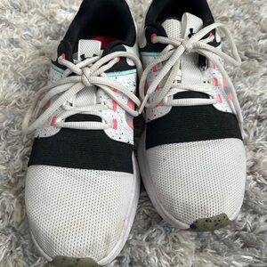 Women’s UA Sneakers